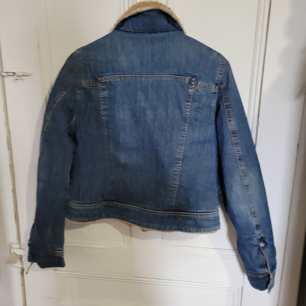 Old Navy Women's Blue Denim Sherpa Jacket - Picture 4 of 7